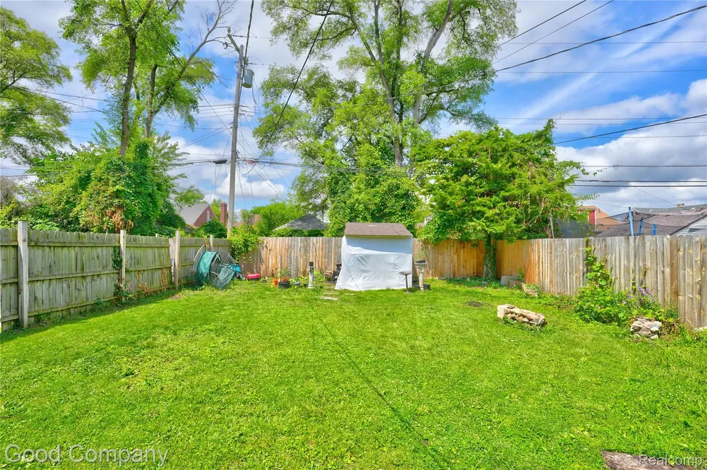 18669 Coyle Street Detroit City MI 48235