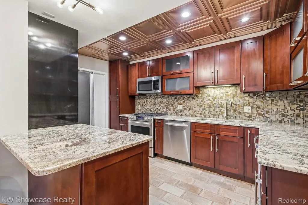 1539 Wandrei Court Commerce Charter Township MI 48382