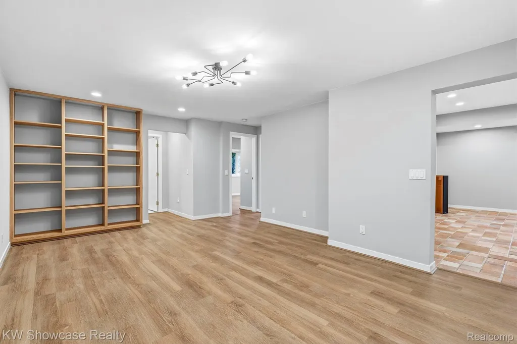 1539 Wandrei Court Commerce Charter Township MI 48382