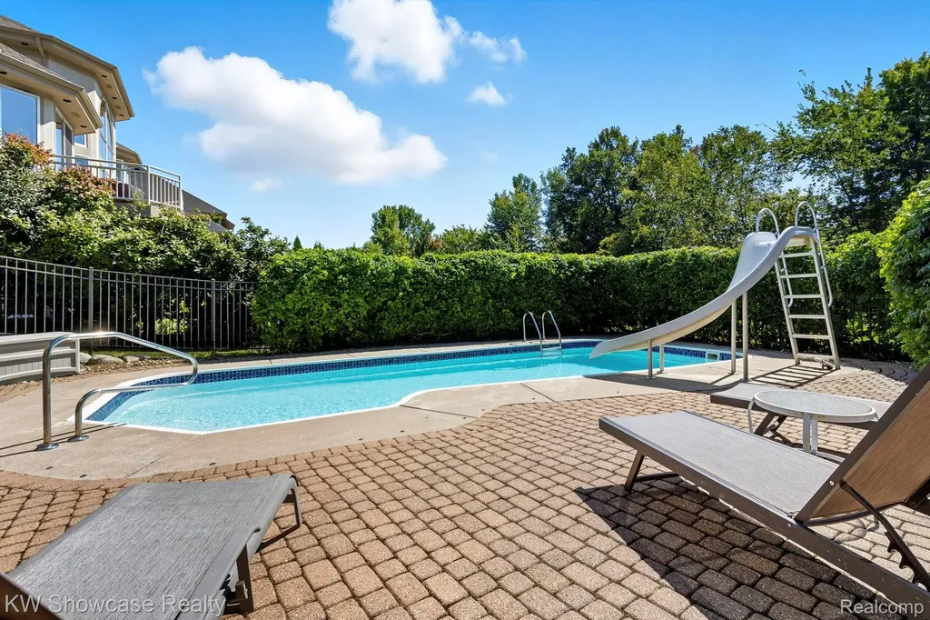 1539 Wandrei Court Commerce Charter Township MI 48382