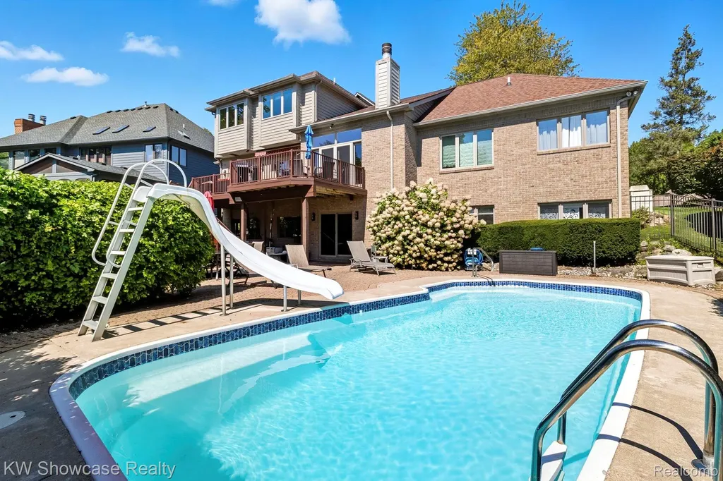 1539 Wandrei Court Commerce Charter Township MI 48382