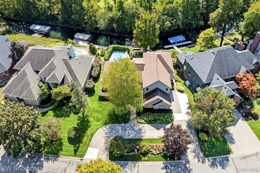 1539 Wandrei Court Commerce Charter Township MI 48382