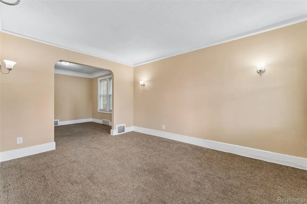 7225 American Street Detroit City MI 48210