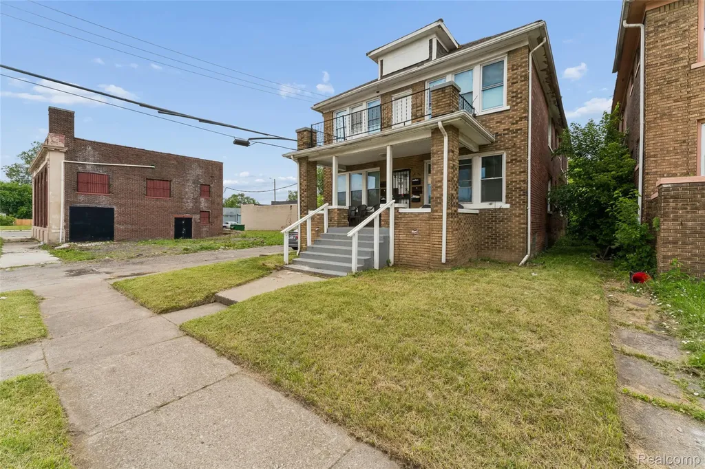 7225 American Street Detroit City MI 48210