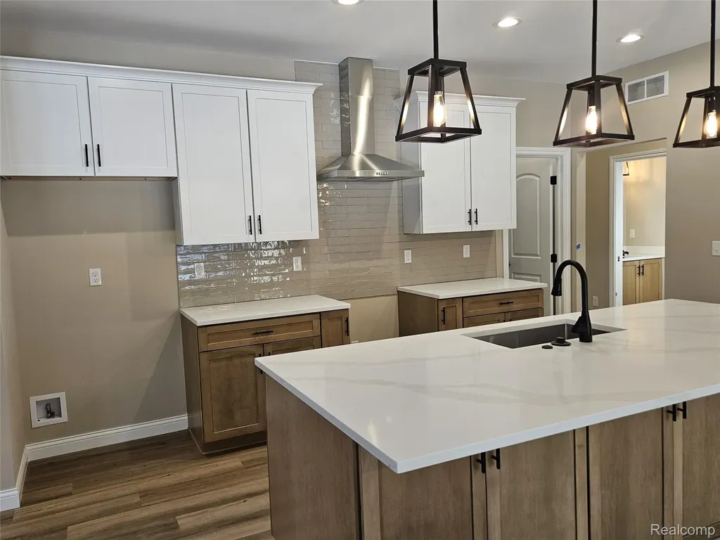 49241 London Bridge Drive Macomb Township MI 48042