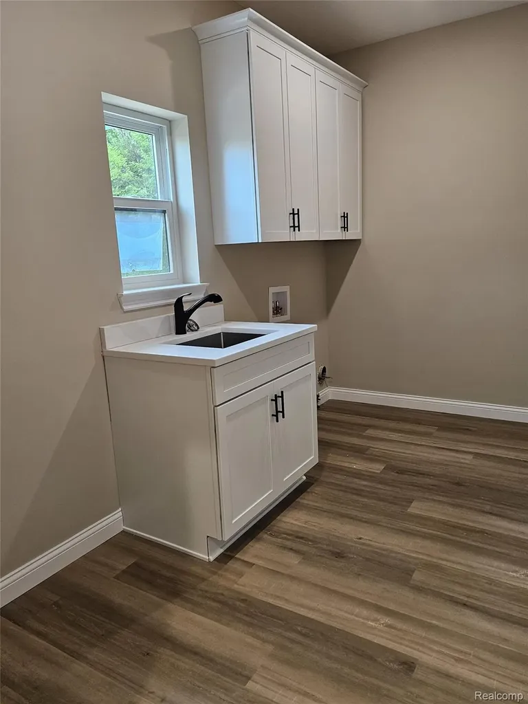 49241 London Bridge Drive Macomb Township MI 48042