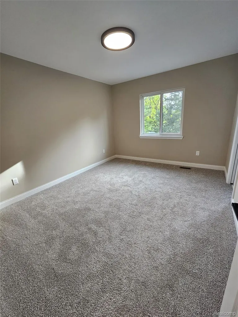 49241 London Bridge Drive Macomb Township MI 48042