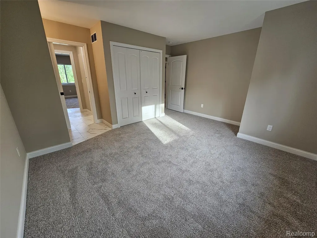 49241 London Bridge Drive Macomb Township MI 48042