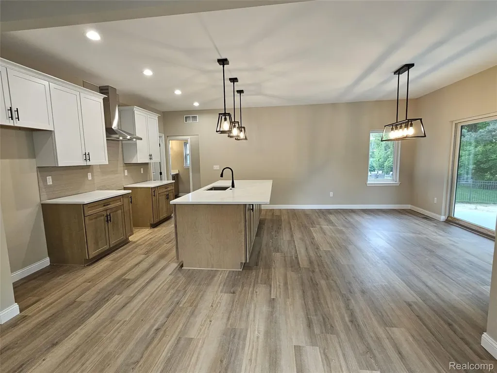 49241 London Bridge Drive Macomb Township MI 48042