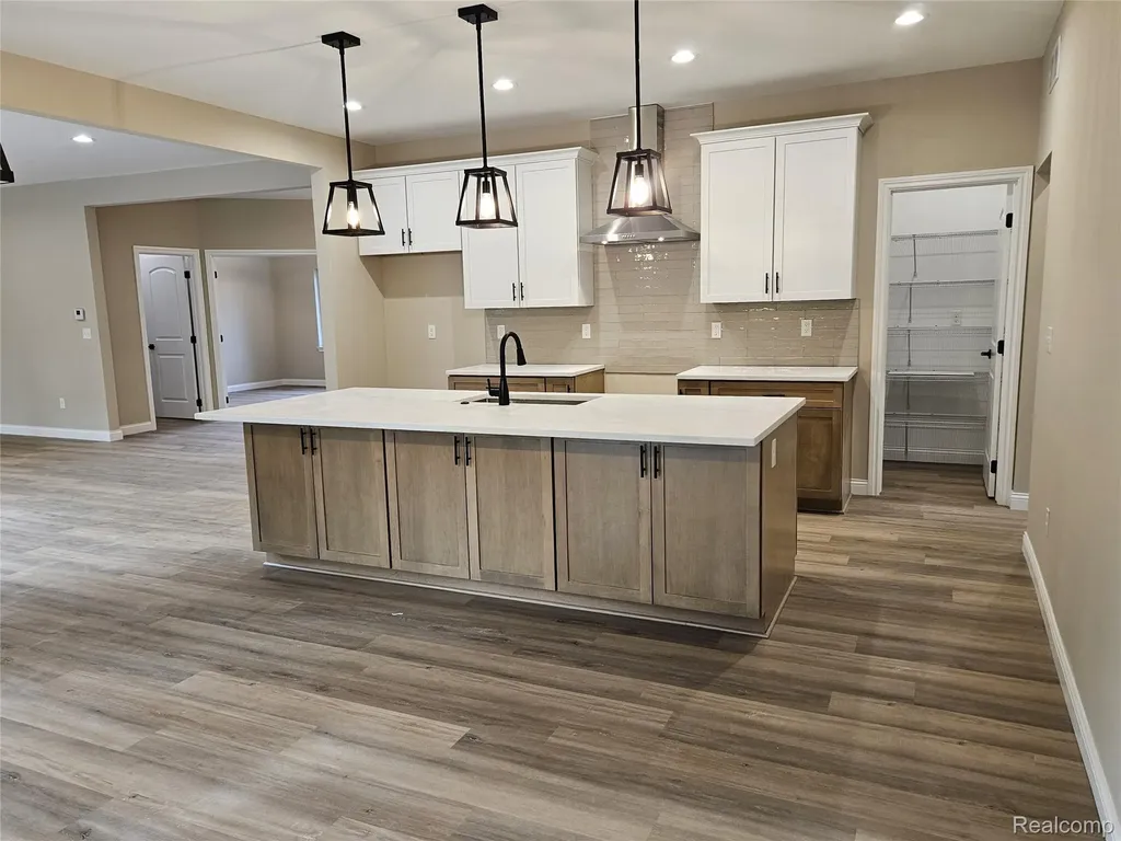 49241 London Bridge Drive Macomb Township MI 48042