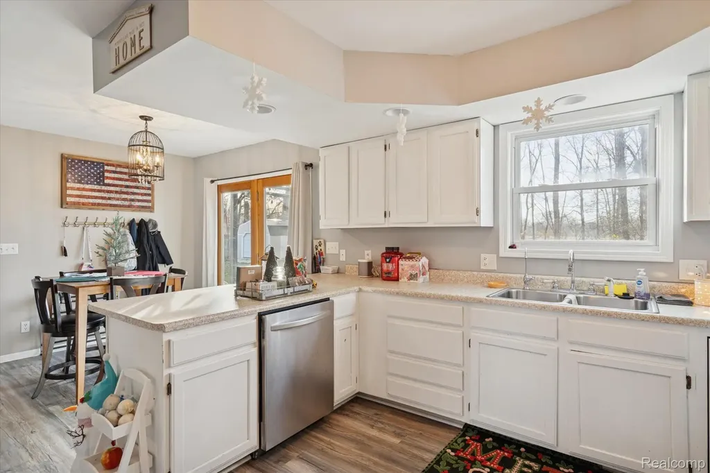 6974 Surrey Lane Jackson City MI 49201