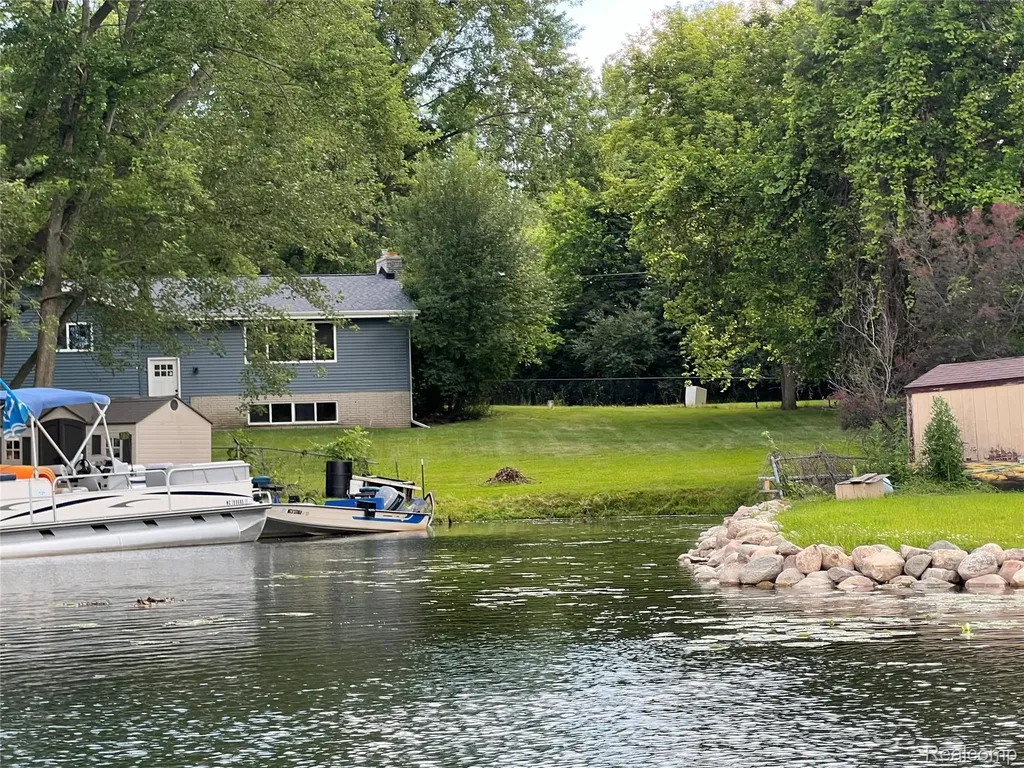 6342 Restwood Drive Linden City MI 48451