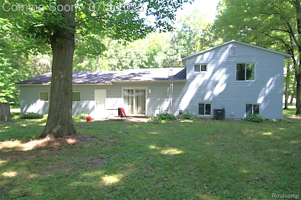 12403 Willard Road Montrose Charter Township MI 48417