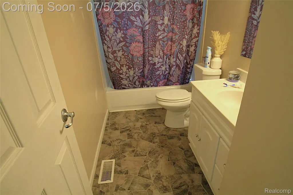12403 Willard Road Montrose Charter Township MI 48417