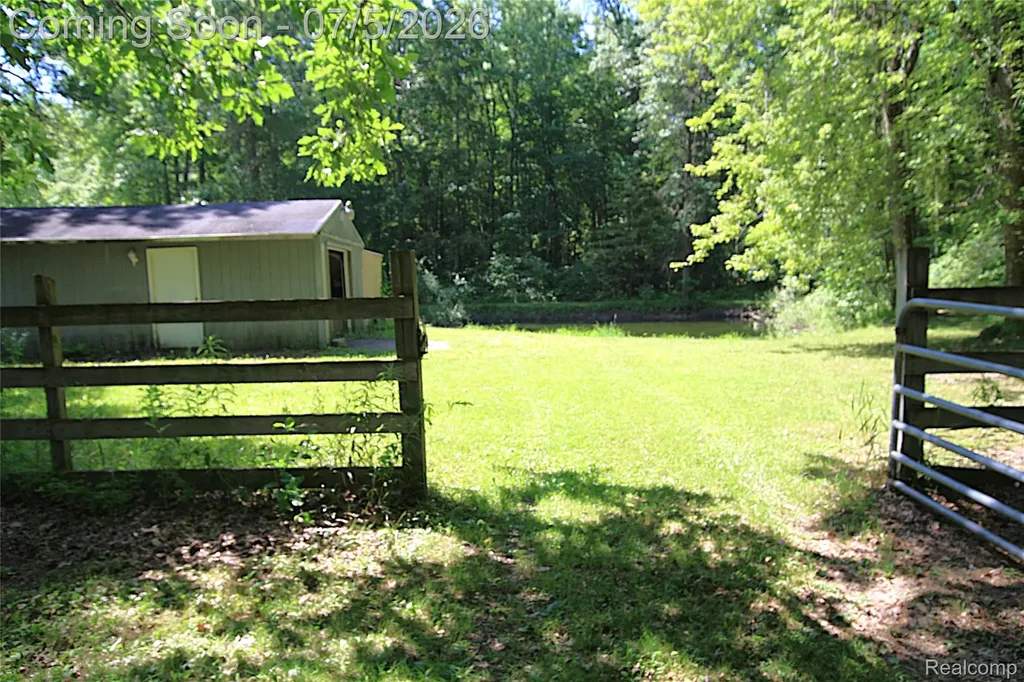 12403 Willard Road Montrose Charter Township MI 48417