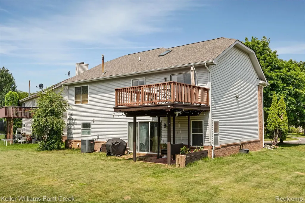 3201 Lynhurst Court Oakland Charter Township MI 48306