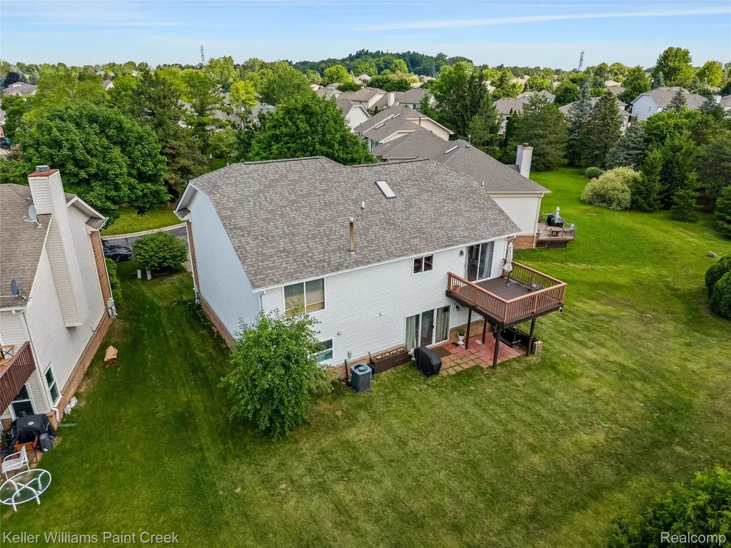 3201 Lynhurst Court Oakland Charter Township MI 48306