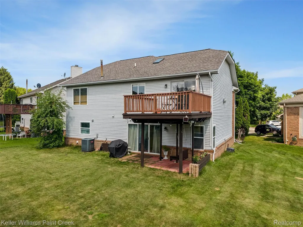 3201 Lynhurst Court Oakland Charter Township MI 48306