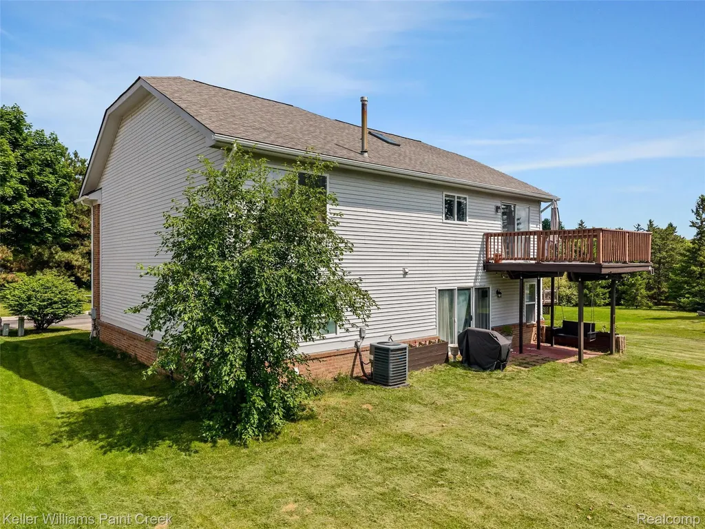 3201 Lynhurst Court Oakland Charter Township MI 48306