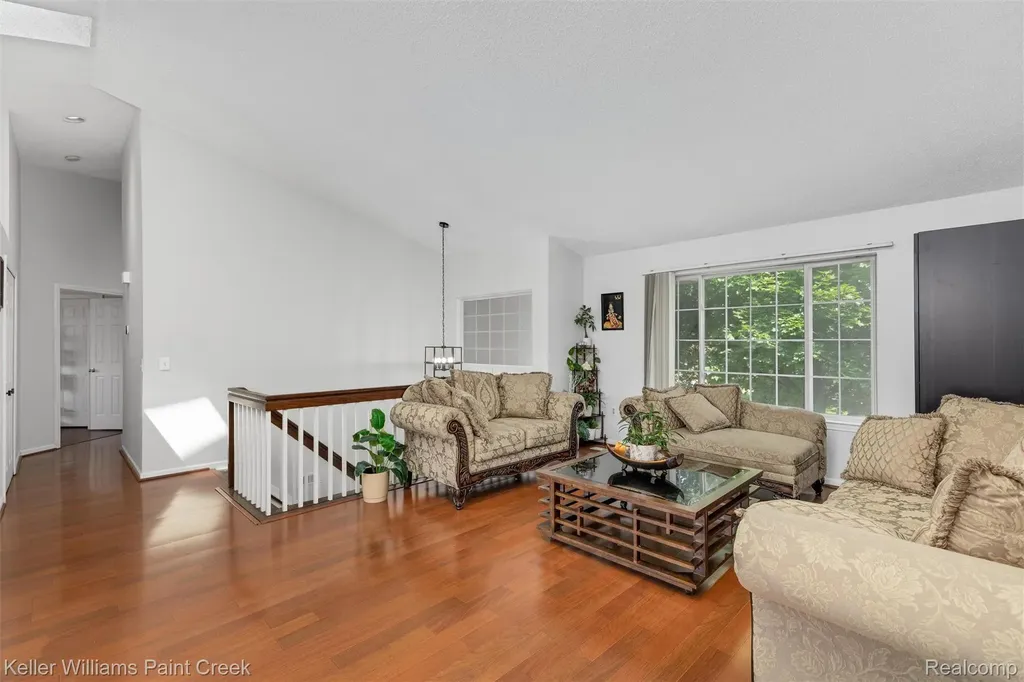 3201 Lynhurst Court Oakland Charter Township MI 48306