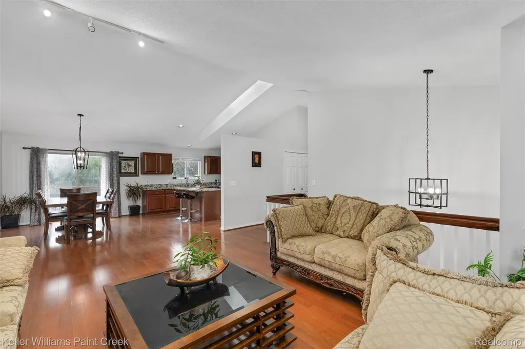 3201 Lynhurst Court Oakland Charter Township MI 48306