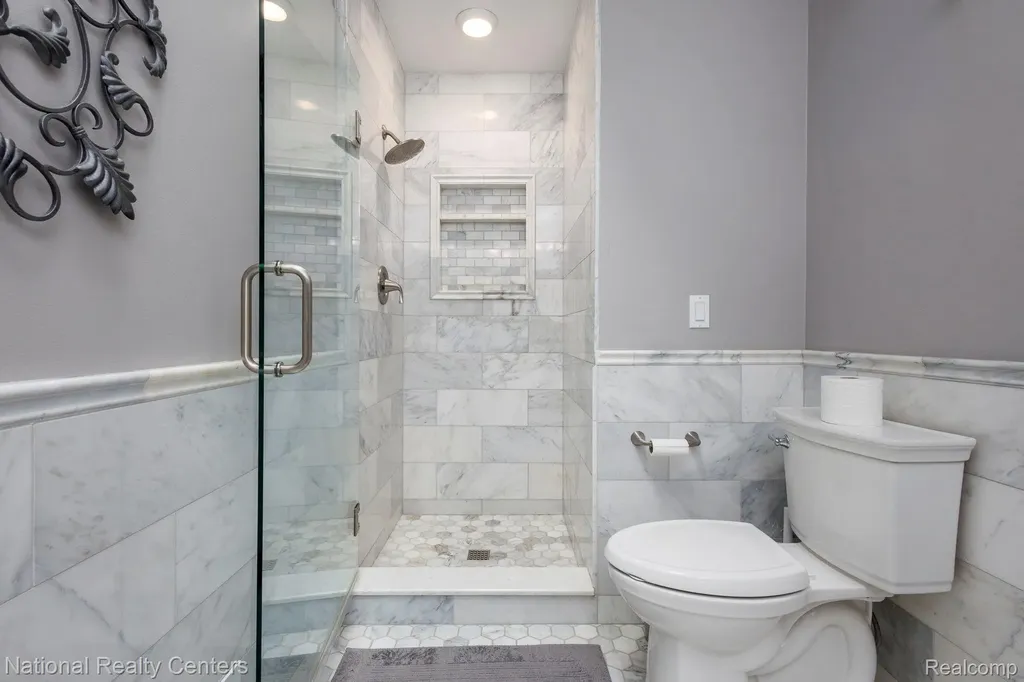2900 Lynn Drive White Lake Charter Township MI 48386
