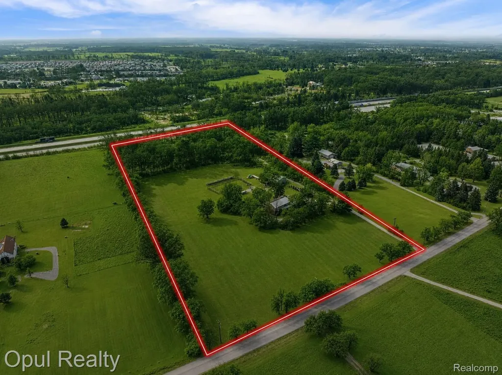 8855 Gross Road Lima Township MI 48130