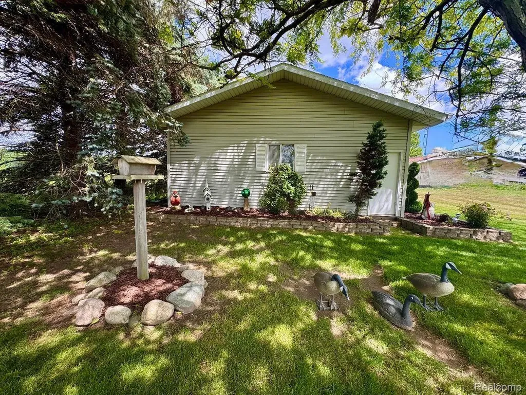 6686 Schott Road Mayville Village MI 48744