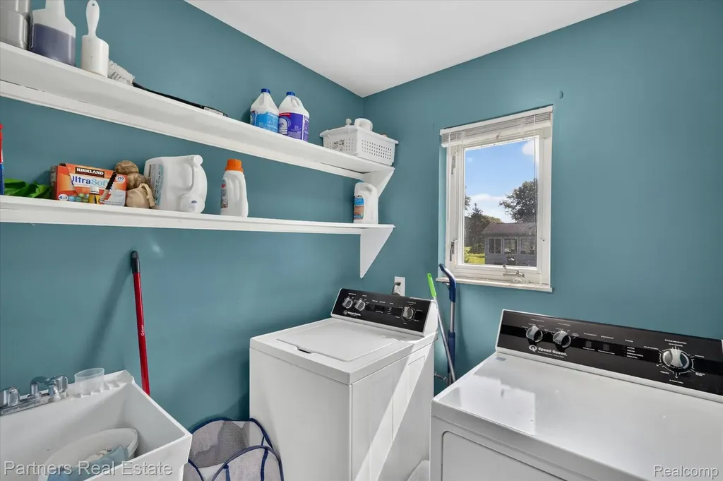 9145 Apple Orchard Drive Tyrone Township MI 48430
