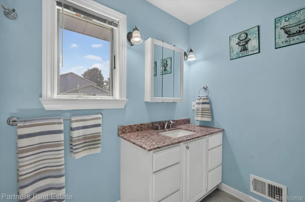 9145 Apple Orchard Drive Tyrone Township MI 48430