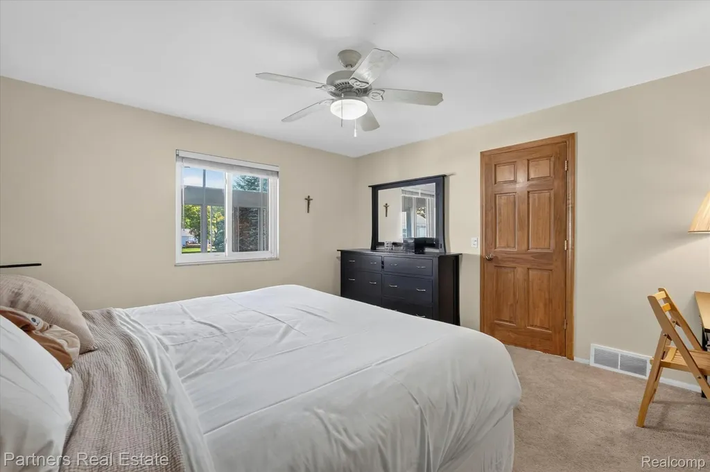 9145 Apple Orchard Drive Tyrone Township MI 48430