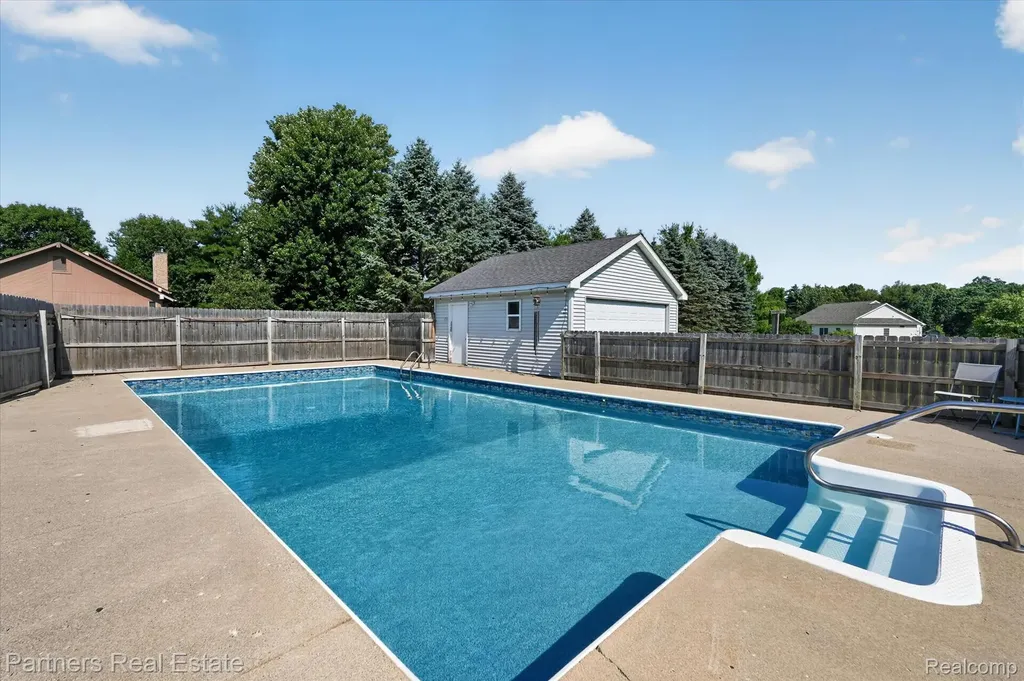 9145 Apple Orchard Drive Tyrone Township MI 48430