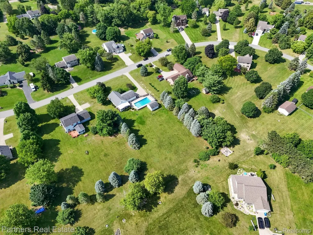 9145 Apple Orchard Drive Tyrone Township MI 48430