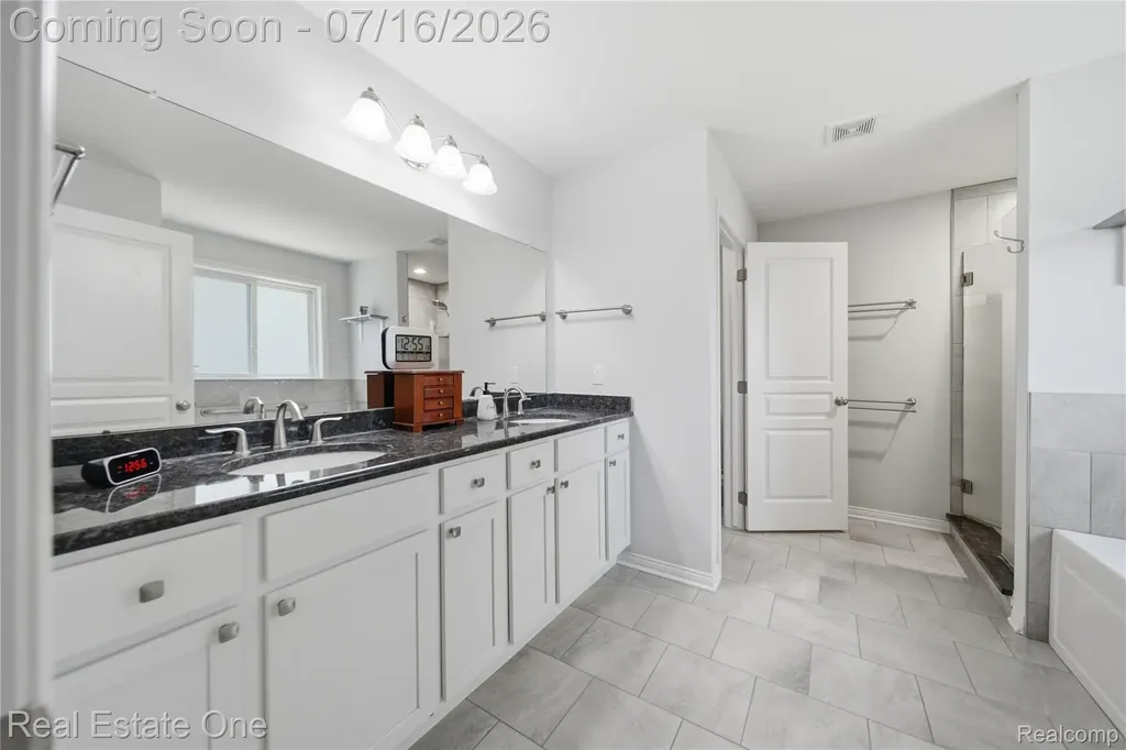 5575 Ciderberry Drive Genoa Township MI 48116