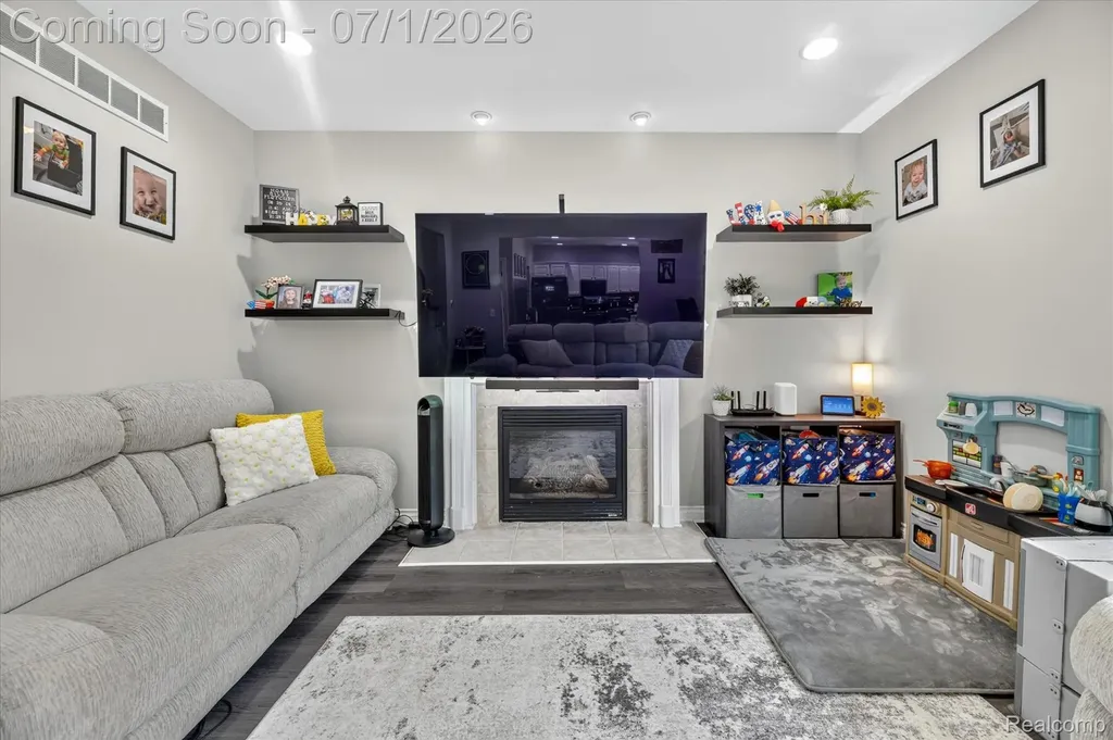 4185 Oak Street Grand Blanc Charter Township MI 48439