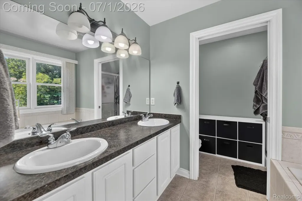 4185 Oak Street Grand Blanc Charter Township MI 48439