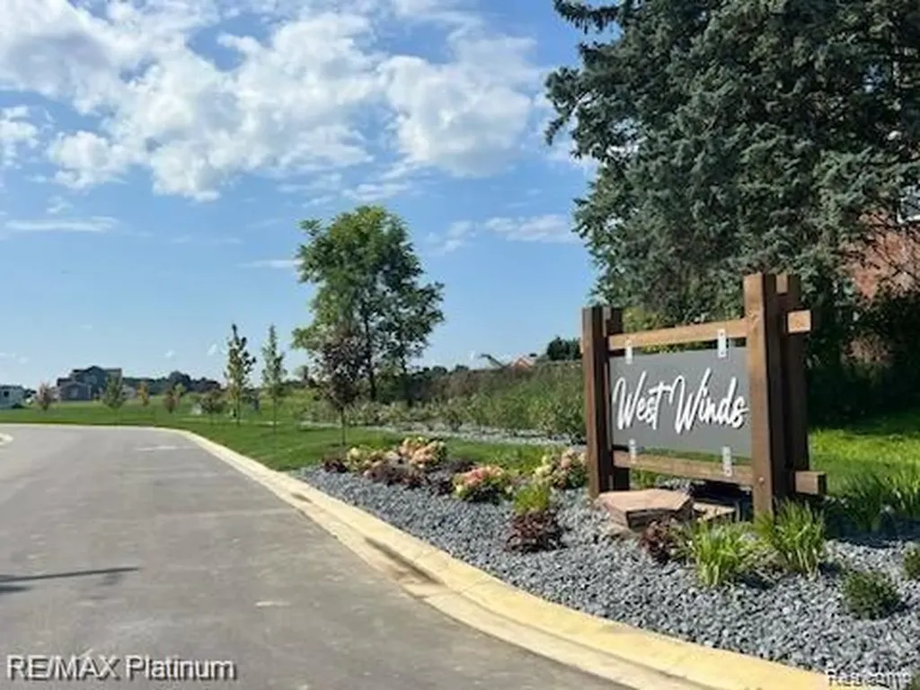 6236 Brook Stone Lane Fenton Charter Township MI 48451