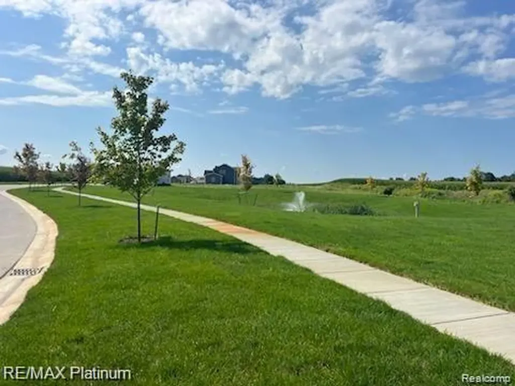 6236 Brook Stone Lane Fenton Charter Township MI 48451