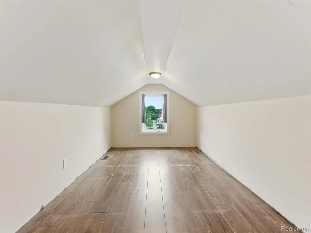 357 N Hospital Road Waterford Charter Township MI 48327