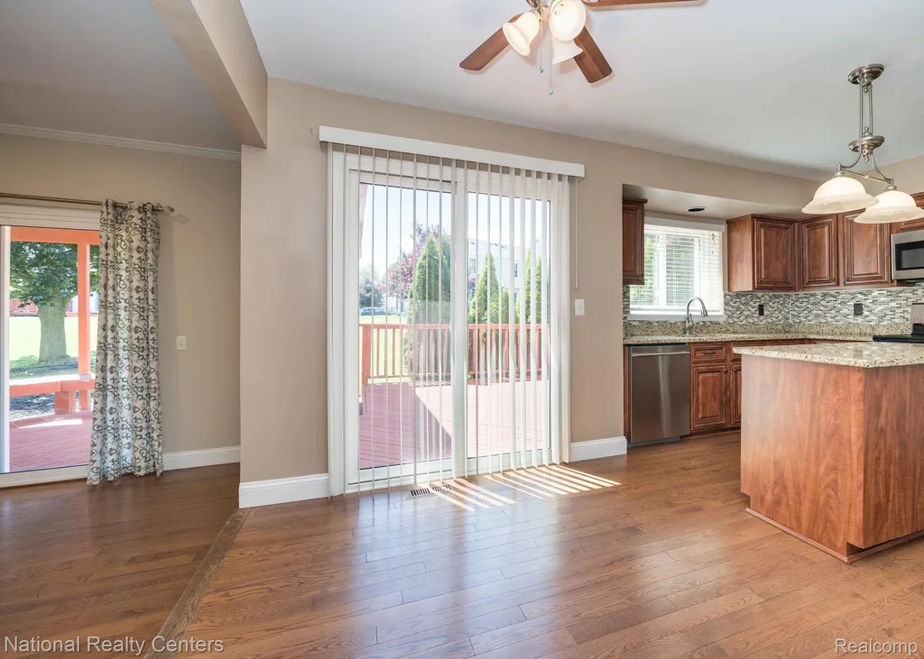 1884 Charrington Drive West Bloomfield Charter Township MI 48324