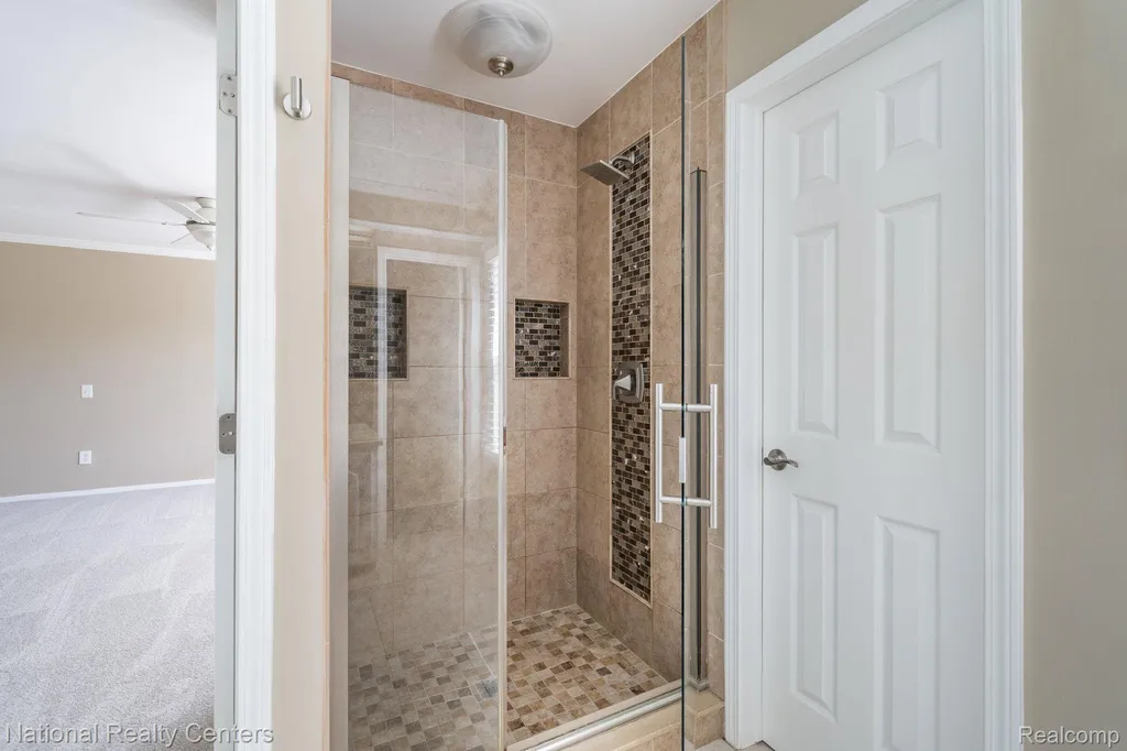 1884 Charrington Drive West Bloomfield Charter Township MI 48324