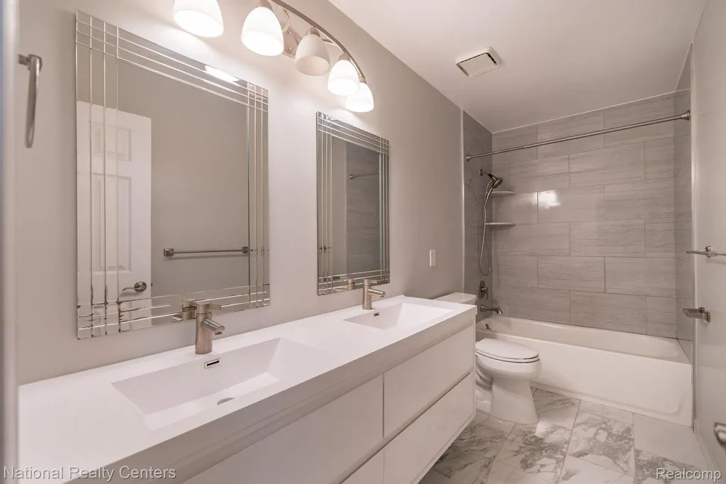 1884 Charrington Drive West Bloomfield Charter Township MI 48324