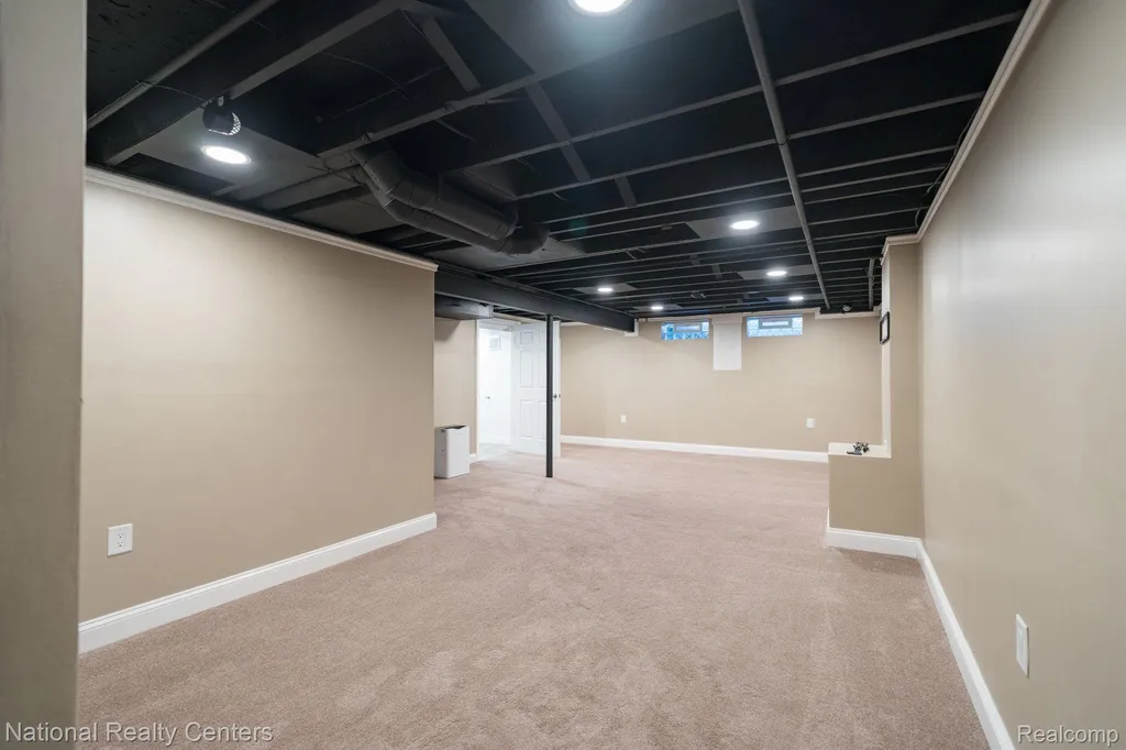 1884 Charrington Drive West Bloomfield Charter Township MI 48324