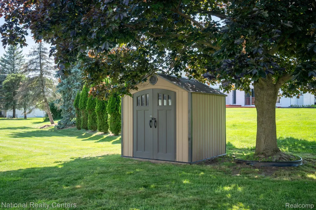 1884 Charrington Drive West Bloomfield Charter Township MI 48324