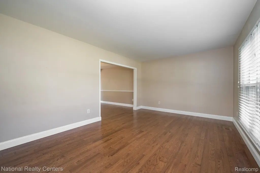 1884 Charrington Drive West Bloomfield Charter Township MI 48324