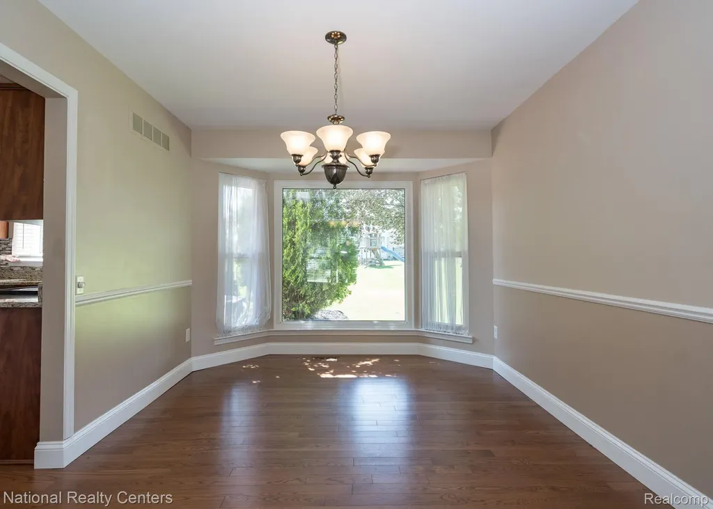 1884 Charrington Drive West Bloomfield Charter Township MI 48324