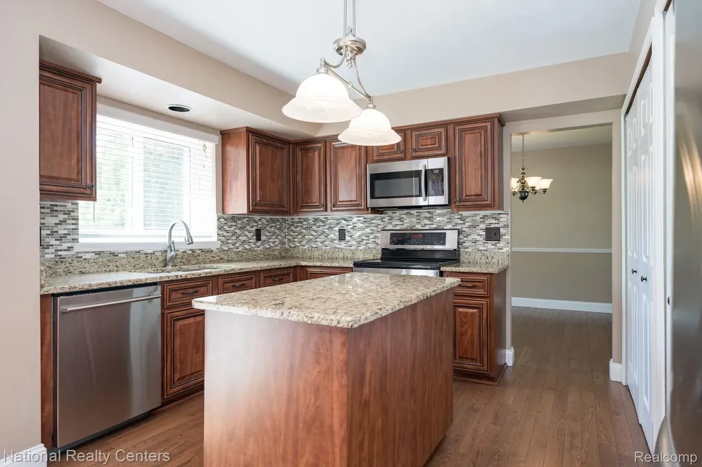 1884 Charrington Drive West Bloomfield Charter Township MI 48324