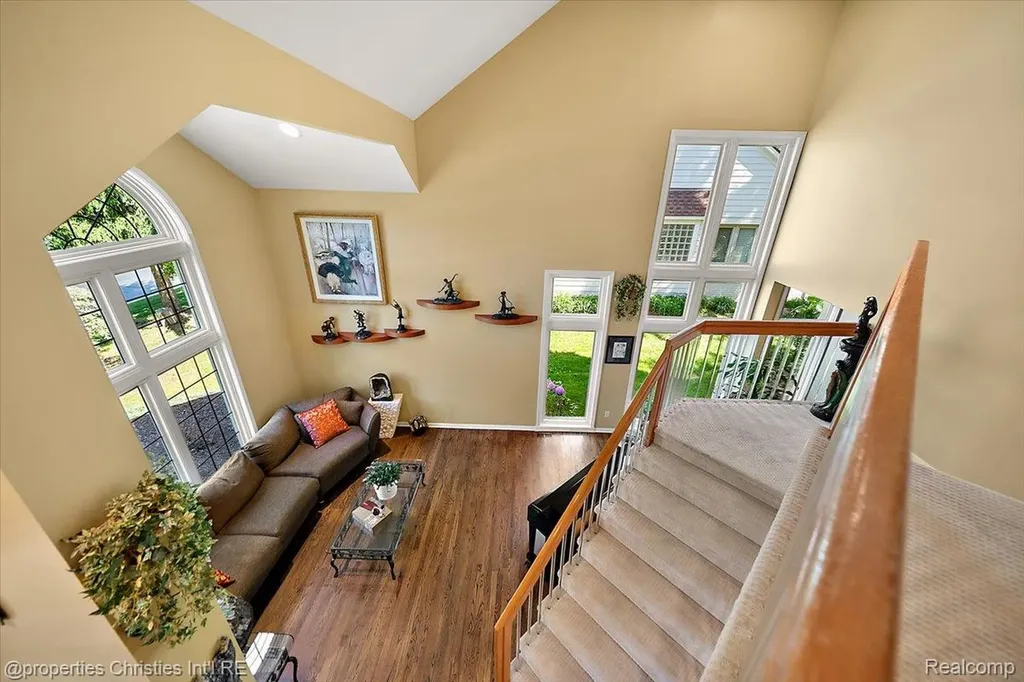 2685 Elizabeth Lane West Bloomfield Charter Township MI 48324