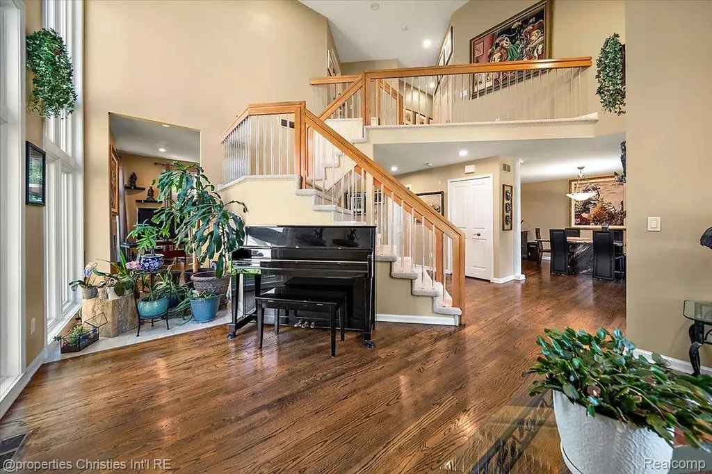2685 Elizabeth Lane West Bloomfield Charter Township MI 48324