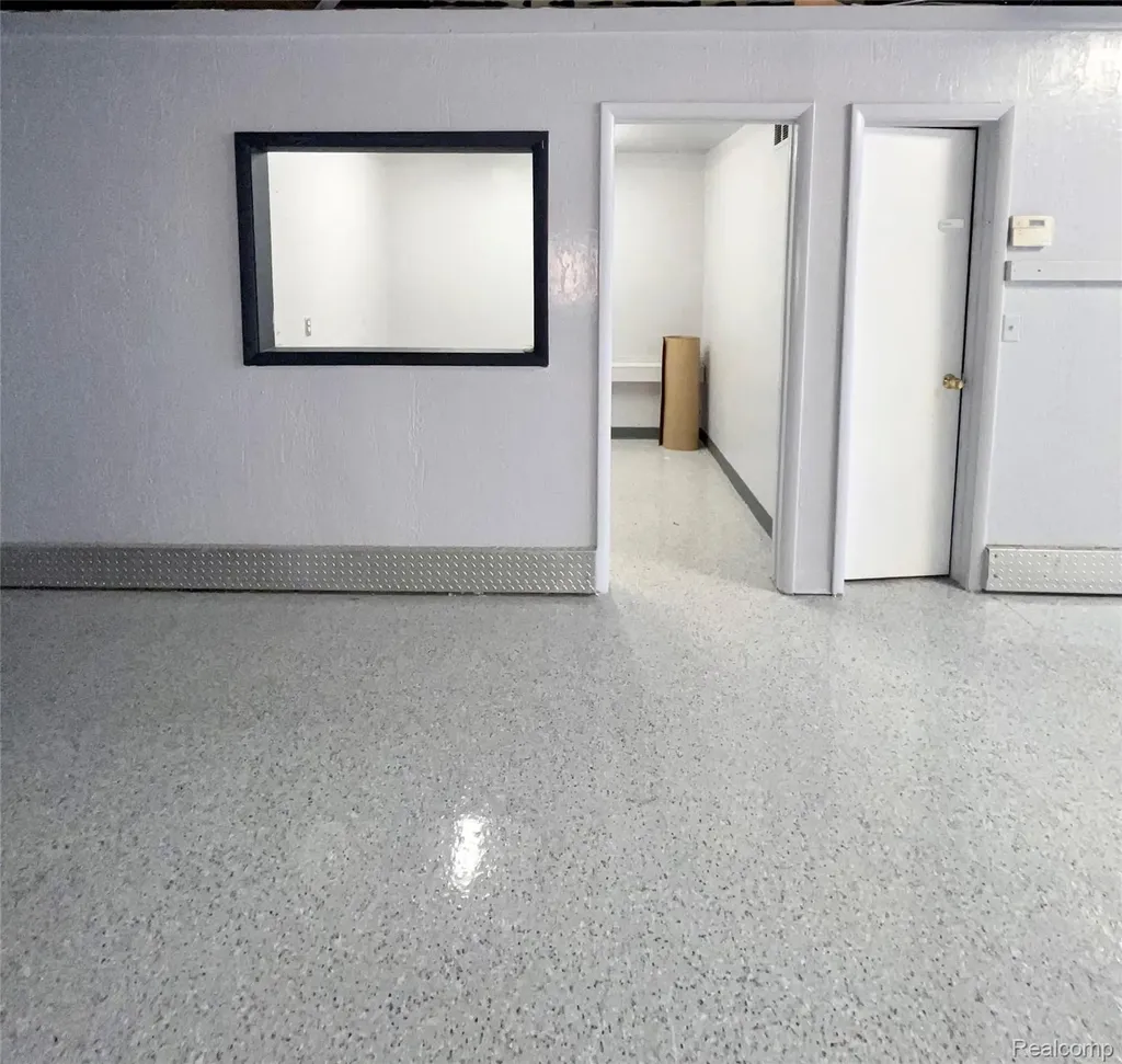 3612 Fenton Road Flint City MI 48507